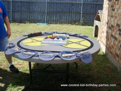 Year  Birthday Party Ideas on Coolest 4 Year Old Train Birthday Party
